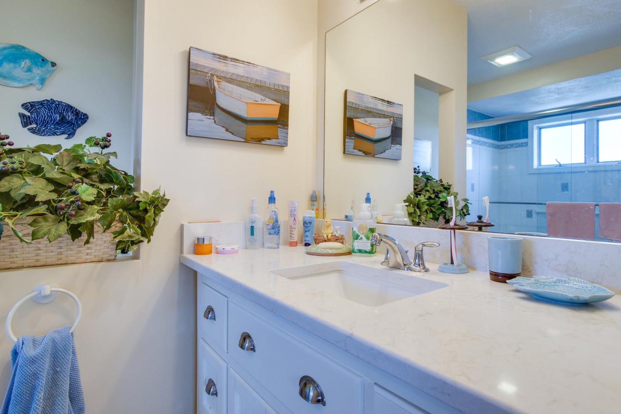 Breezy Oak Bluffs Condo - Steps To Inkwell Beach! ภายนอก รูปภาพ