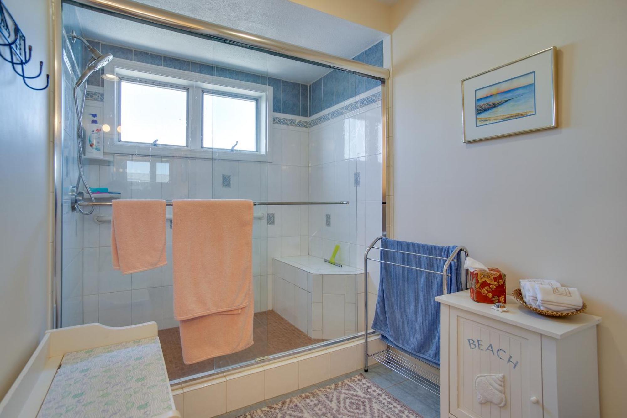 Breezy Oak Bluffs Condo - Steps To Inkwell Beach! ภายนอก รูปภาพ