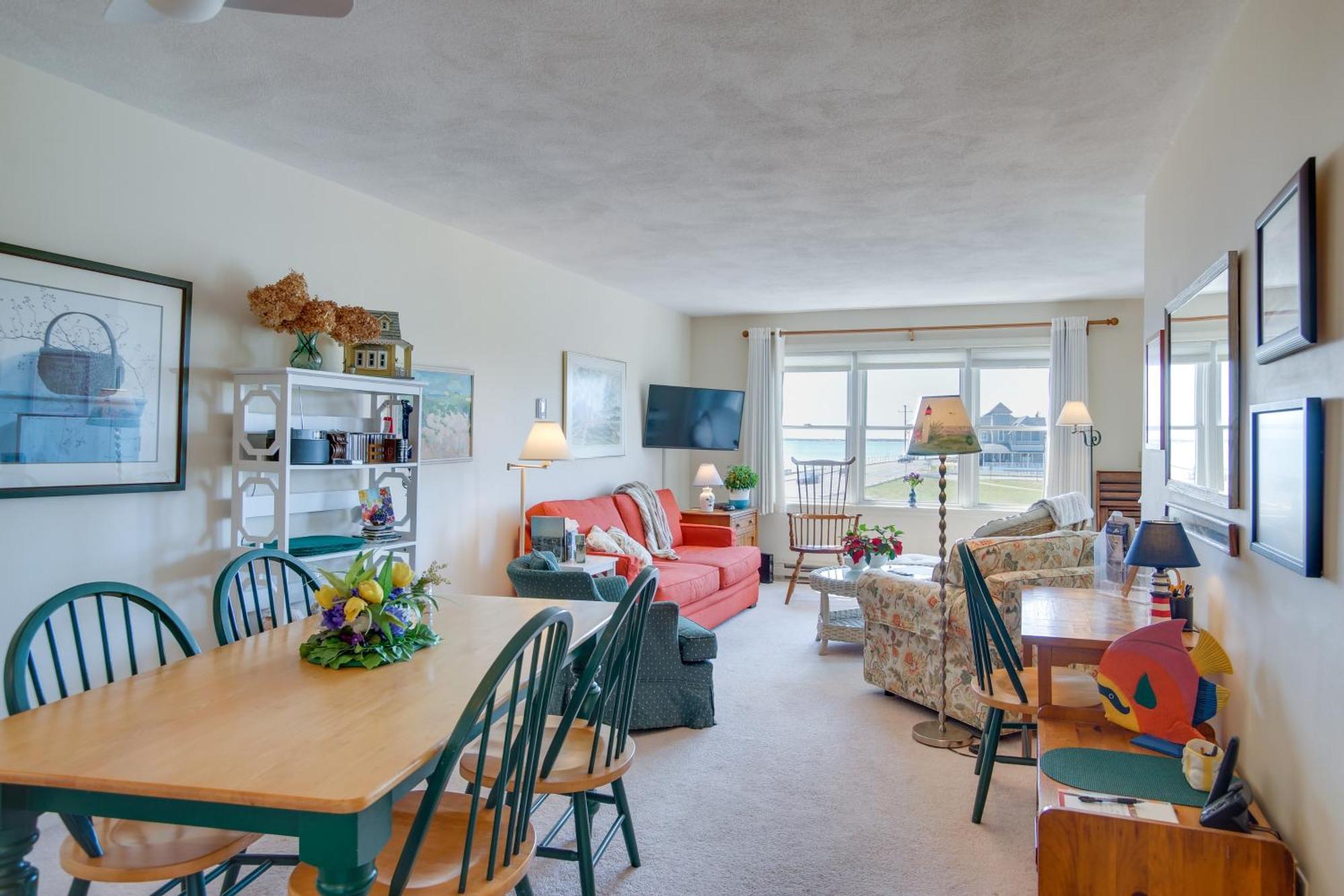 Breezy Oak Bluffs Condo - Steps To Inkwell Beach! ภายนอก รูปภาพ