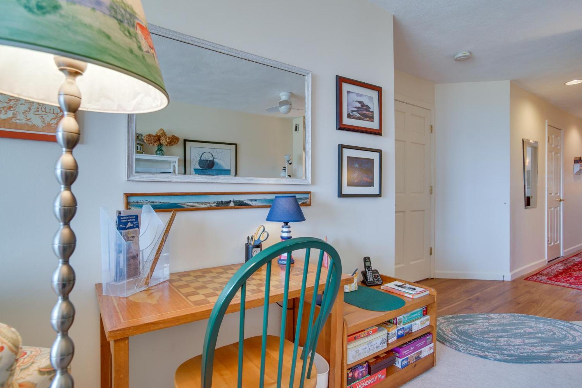 Breezy Oak Bluffs Condo - Steps To Inkwell Beach! ภายนอก รูปภาพ